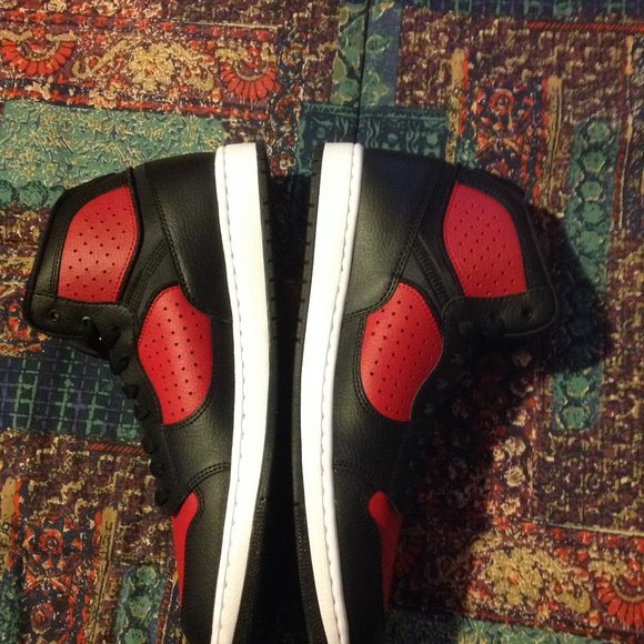 Jordan  Access Men\'s Black, Red & White Leather Sneakers - 11.5 - New in Box main image 8